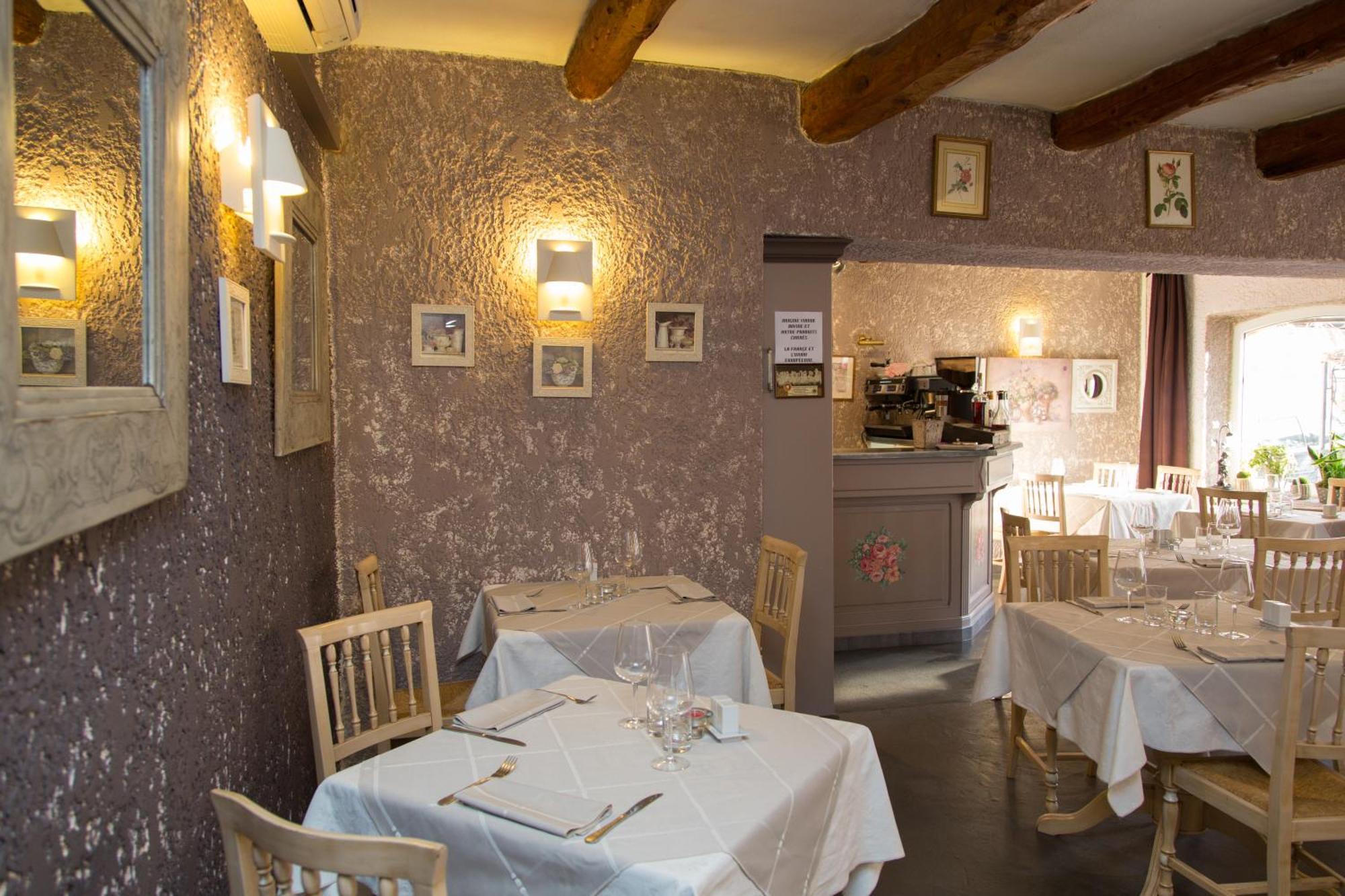 Logis Hotel Restaurant La Farigoule Sainte-Cecile-les-Vignes Екстер'єр фото