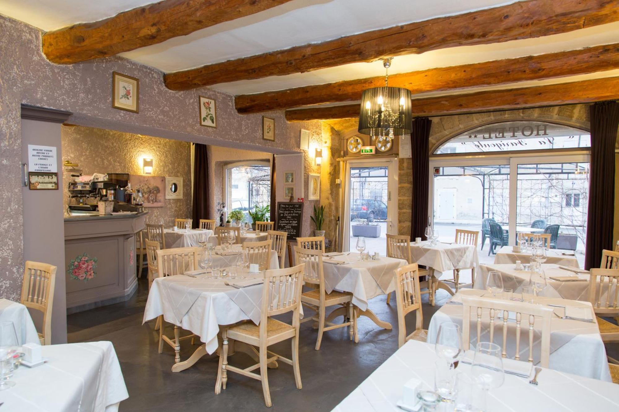 Logis Hotel Restaurant La Farigoule Sainte-Cecile-les-Vignes Екстер'єр фото