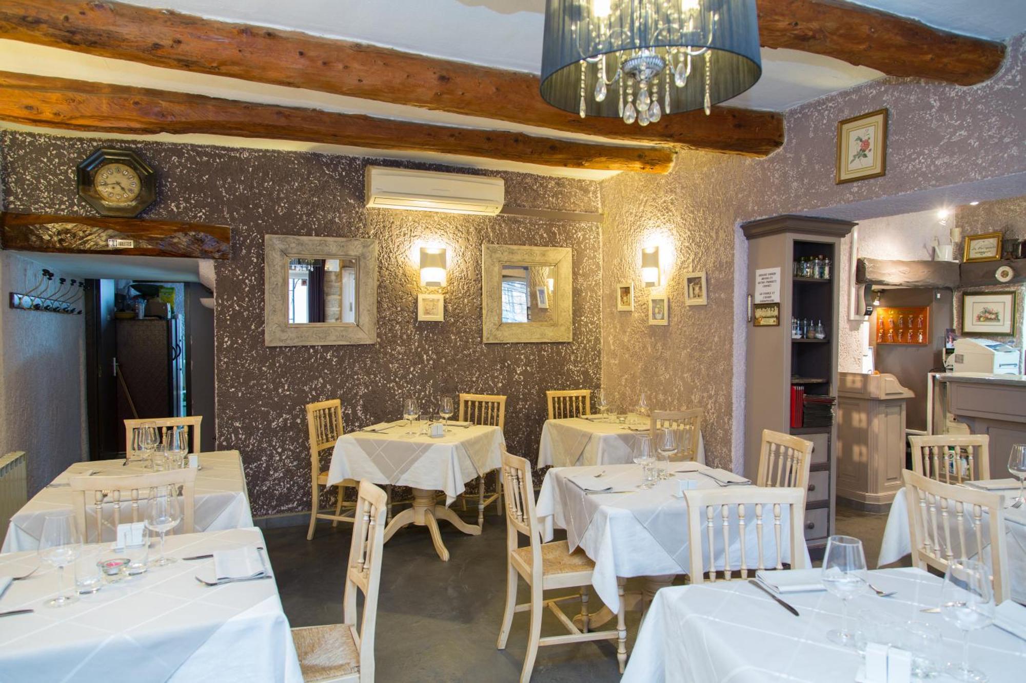 Logis Hotel Restaurant La Farigoule Sainte-Cecile-les-Vignes Екстер'єр фото