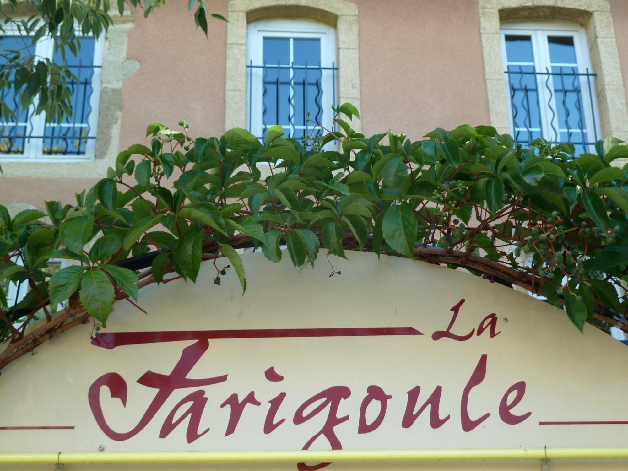 Logis Hotel Restaurant La Farigoule Sainte-Cecile-les-Vignes Екстер'єр фото