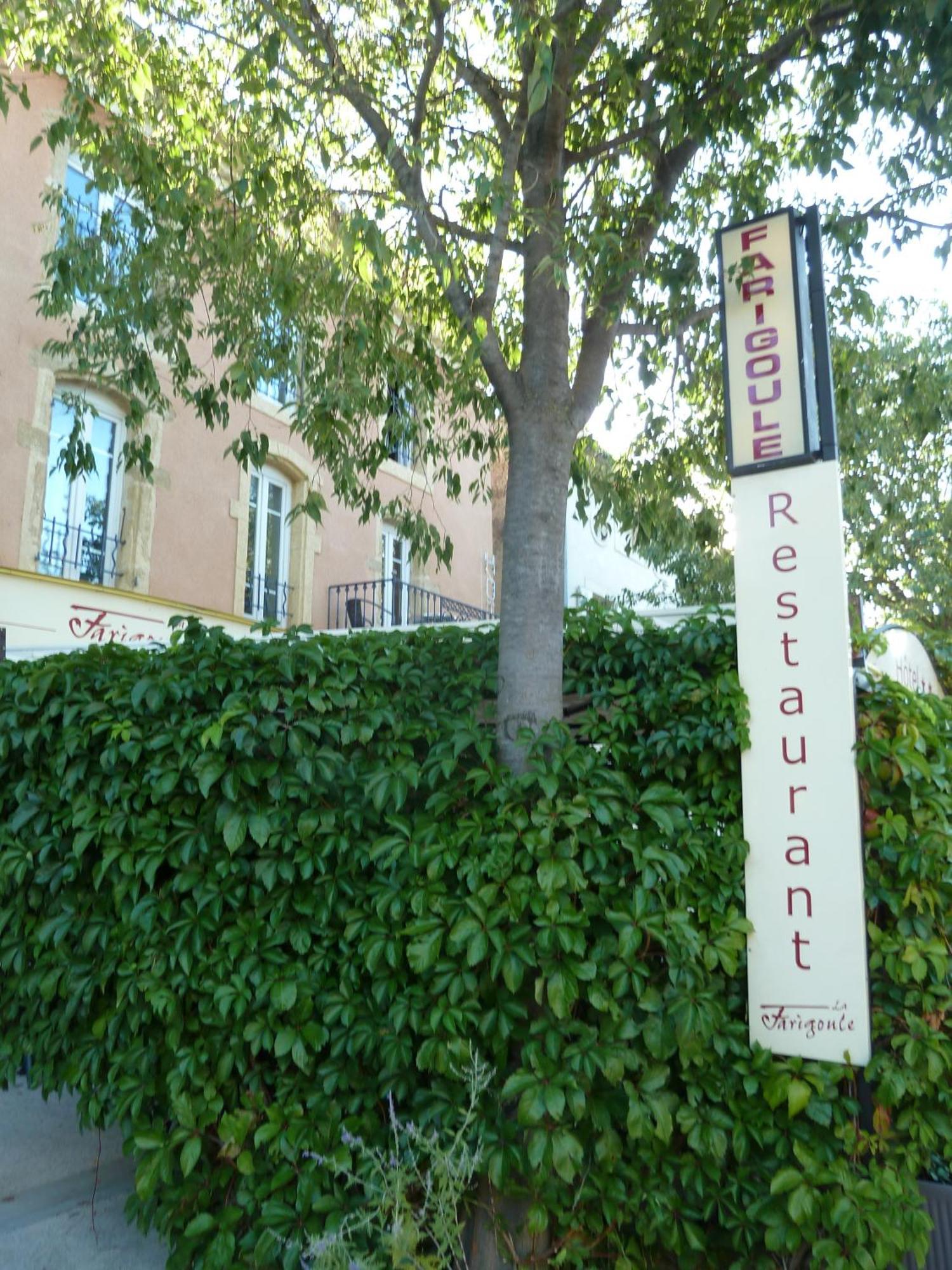 Logis Hotel Restaurant La Farigoule Sainte-Cecile-les-Vignes Екстер'єр фото