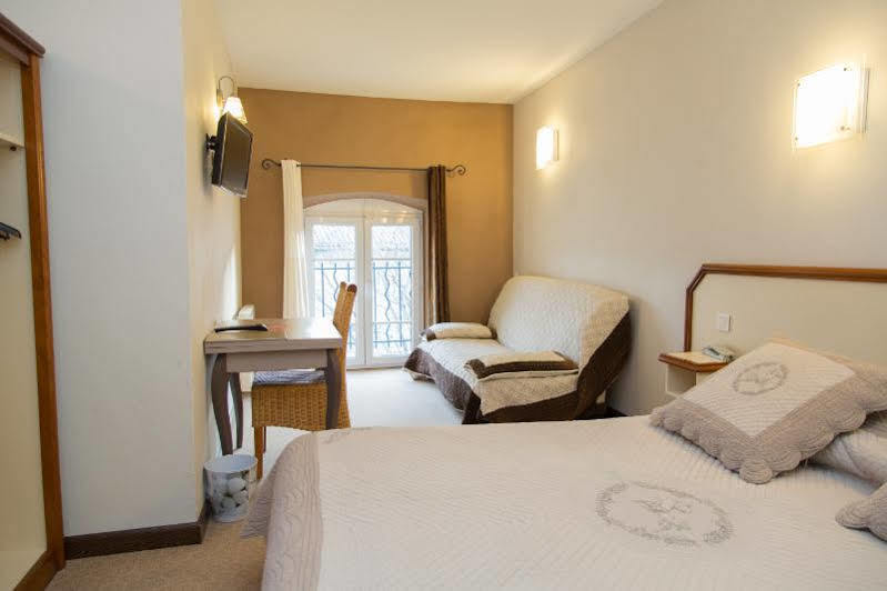 Logis Hotel Restaurant La Farigoule Sainte-Cecile-les-Vignes Екстер'єр фото